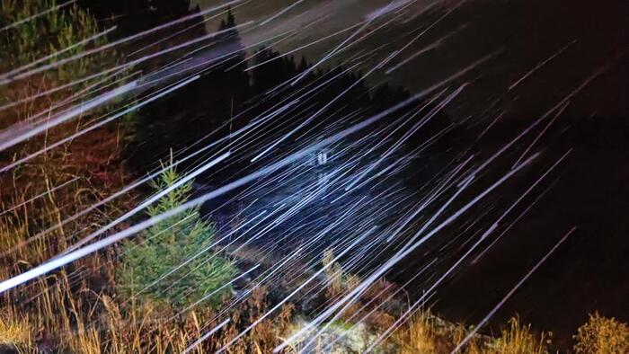 Ночью. Удаление до примерно 50 метров