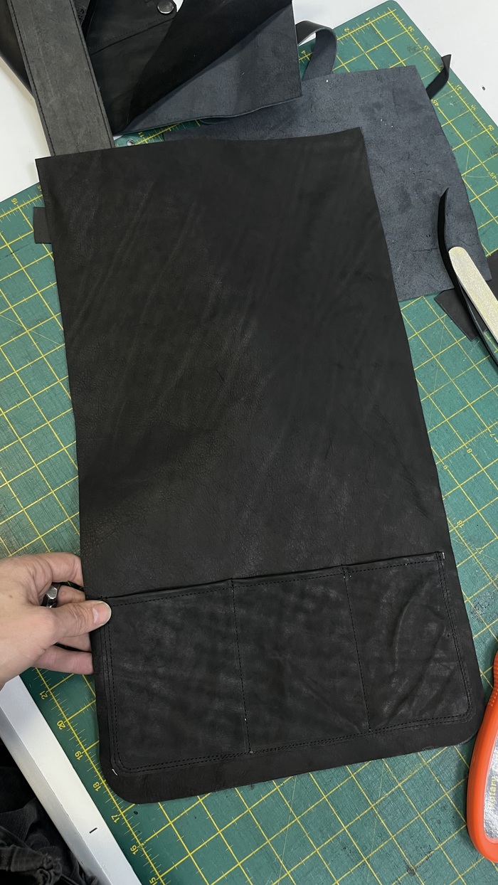 внутренние карманы на передней стенке