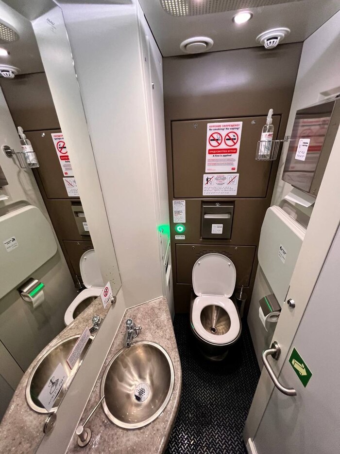 Личный опыт: Как выглядит новый «старый» поезд «Аврора» между Москвой и Петербургом. Проехался на первом рейсе. Есть хорошее и плохое РЖД, Железная дорога, Планирование путешествия, Личный опыт, Поезд, Москва, Санкт-Петербург, Сапсан, Длиннопост