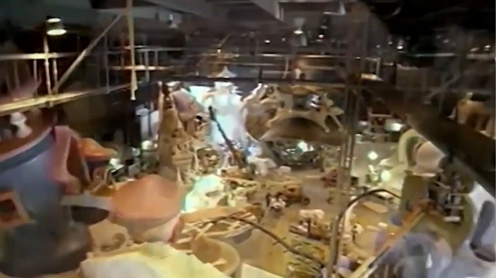 Съемки фильма «Гринч» (How the Grinch Stole Christmas) в крытом павильоне