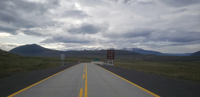Torres del Paine is getting closer - My, Bike trip, Solo travel, A bike, South America, Travels, Bike ride, Andes, Chile, Cyclist, Cycling, Patagonia, Torres Del Paine, Camping, The mountains, Road, Longpost