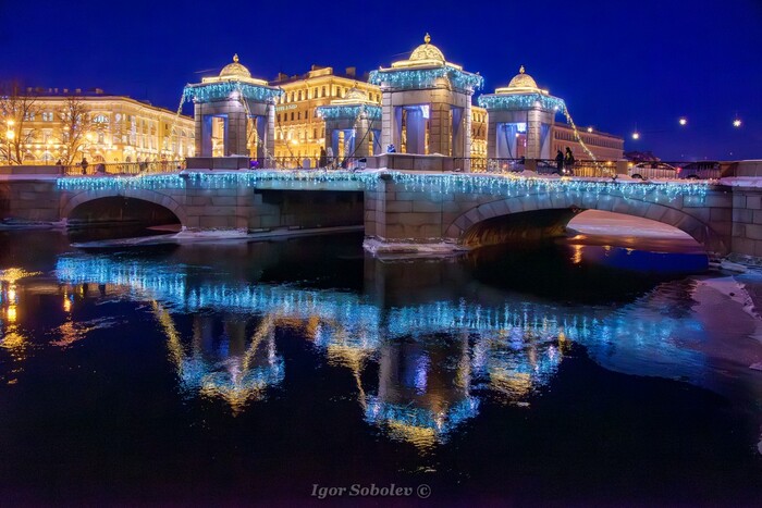 Мост Ломоносова перед Новым годом
