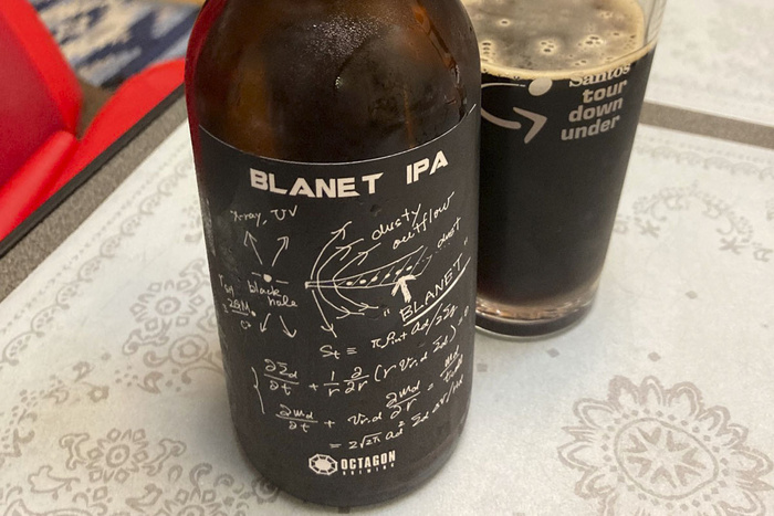       /  <!--noindex--><a href="https://pikabu.ru/story/blanetyi_vozmozhno_li_sushchestvovanie_planet_vokrug_chernyikh_dyir_12186723?u=http%3A%2F%2Fx.com%2Fjmz&t=x.com%2Fjmz&h=efd9a4fff6eebb9b8da83bc4ab65f2452decadd6" title="http://x.com/jmz" target="_blank" rel="nofollow noopener">x.com/jmz</a><!--/noindex-->