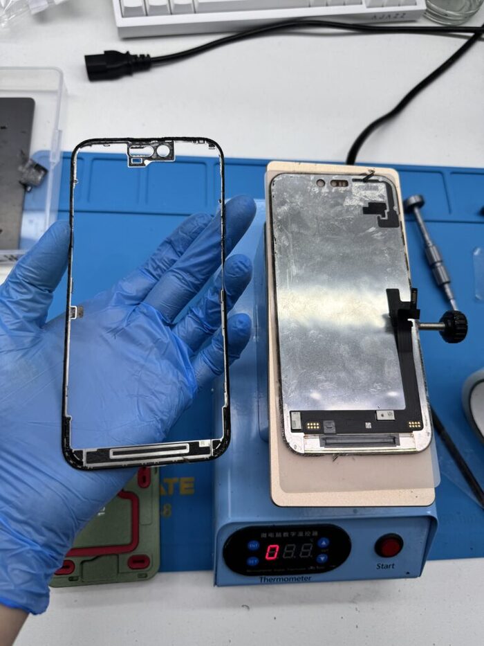 Снятие рамки на Iphone 16 plus