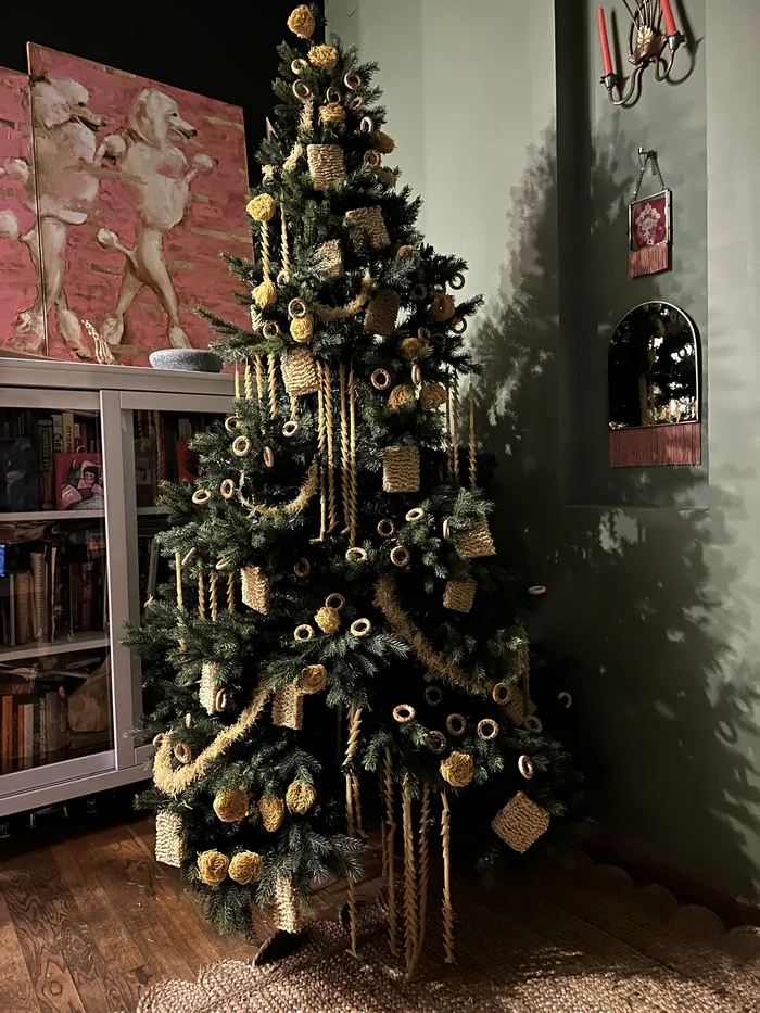 How I Decorated a Christmas Tree Without Christmas Tree Decorations (7 Times) - My, Fantasy, Design, New Year, Decor, Longpost
