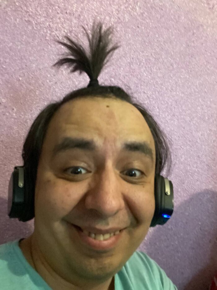 Сестра в гости приходила.