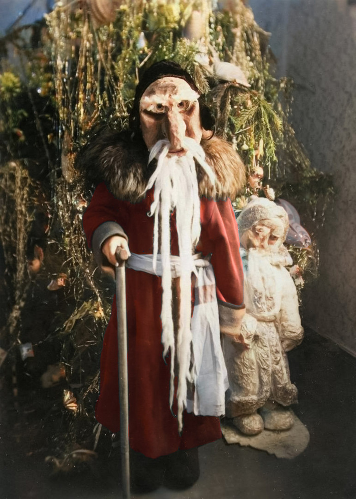 Советский Новый год в ностальгических фотографиях прошлых десятилетий. 20 раскрашенных фотографий Старое фото, Фотография, Детство в СССР, СССР, Новый Год, Колоризация, Длиннопост