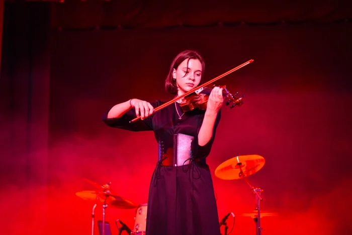 Hello! It's my time :) - My, Music, Violin, Longpost, Girls