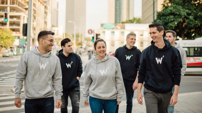   Wiz       ,      $10 .   Wiz