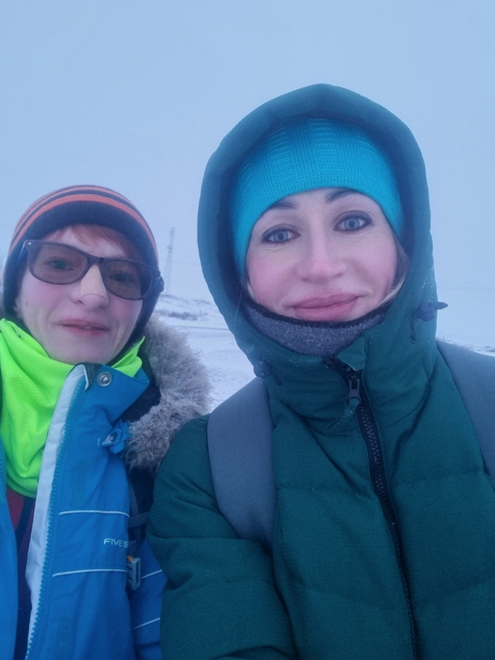 Счастливые лица на середине пути😁