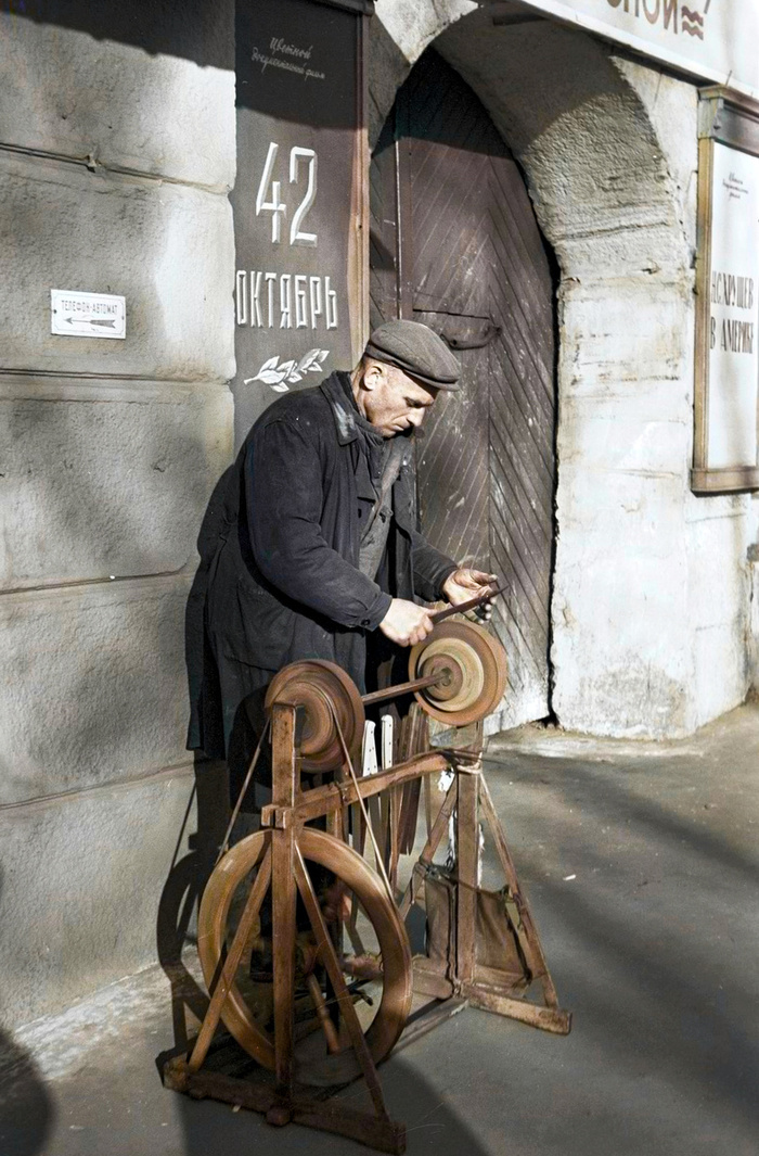 Жизнь Советской Москвы в 50-е годы. 20 раскрашенных фотографий Старое фото, Историческое фото, Фотография, История города, Москва, Столица, 50-е, Колоризация, Длиннопост