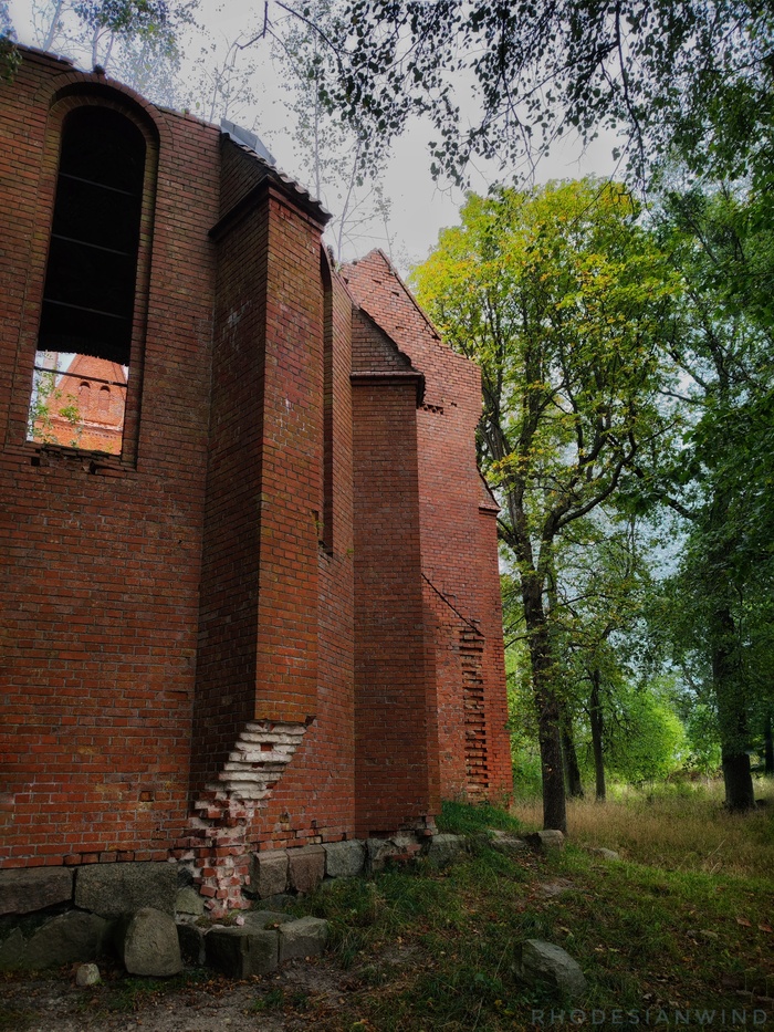 Разрушающиеся контрфорсы