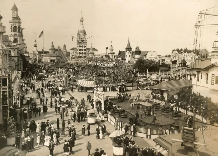Real New York: How I boldly walked around Coney Island and buckwheat with goulash (not about Brighton Beach). Part 1 - My, Living abroad, Peekaboo, New York, Brighton Beach, Video, Longpost