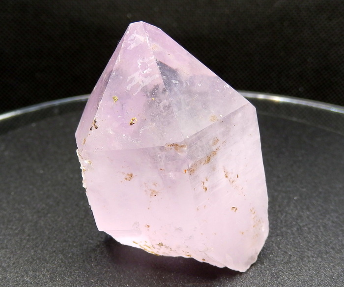 Лавандовый кварц. Рудник Бор. Дальнегорское рудное поле, Приморский край. Фото из собрания автора