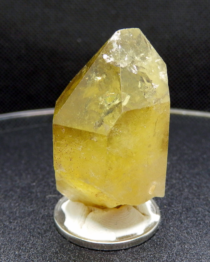 Природный цитрин. Башкирия, Урал-Тау. Из собрания автора