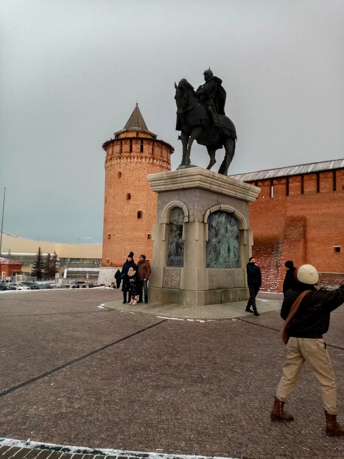Памятник Дмитрию Донскому в Коломне 