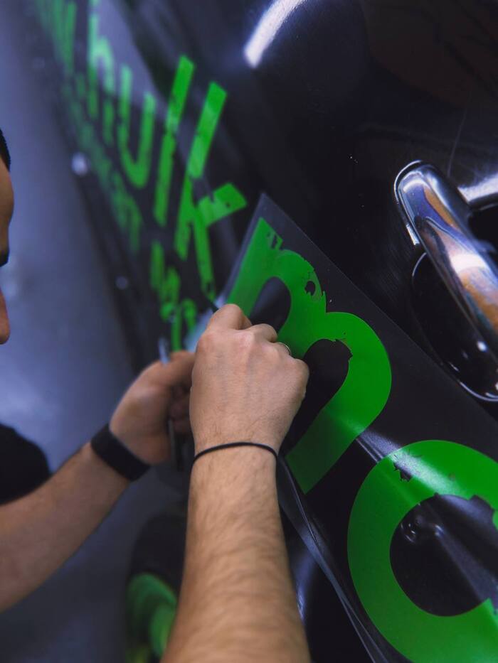 брендирование выглядит вот как-то так)