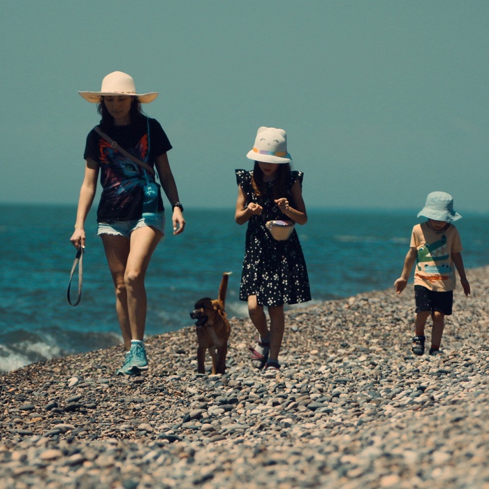 Пляж мелкая галька