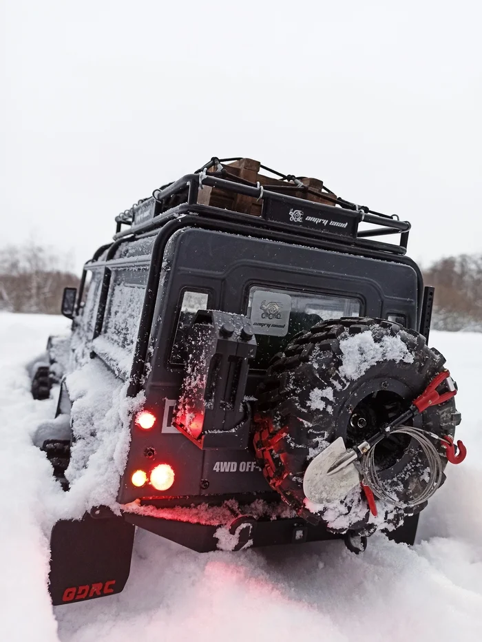 Black R/C Land Rover Defender snowy such wheels - Моё, Радиоуправляемые модели, Хобби, Зима, Фотография, Длиннопост