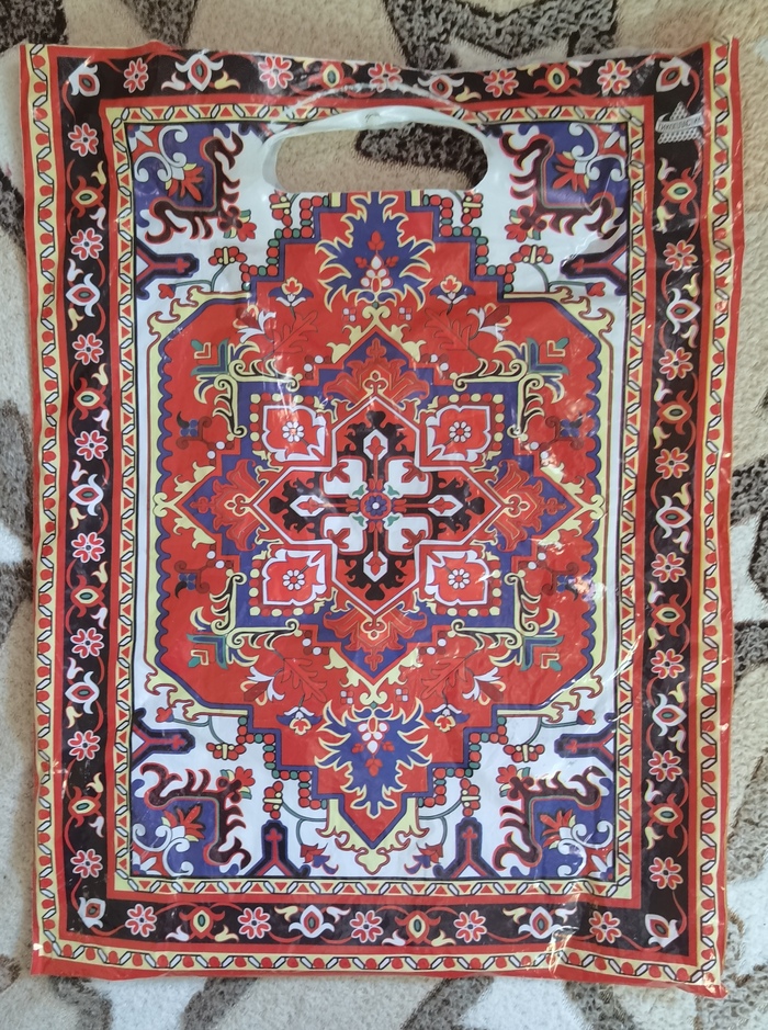 Ответ на пост «Когда добрался до дна пакета с пакетами...»