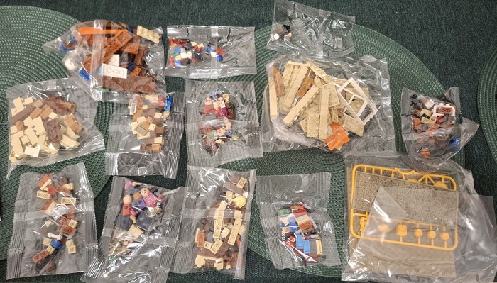 Пакеты пронумерованы. Оставляем с цифрой 1 плюс пакеты с доп деталями