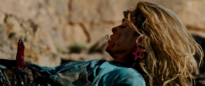 "Выжившая" — дебютный фильм режиссёра "Субстанции" Мнение, Обзор фильмов, Субстанция, Триллер, Месть, Мат, Длиннопост