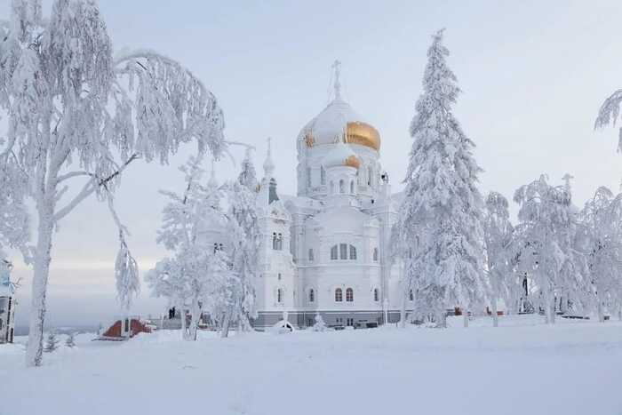 Мужской монастырь