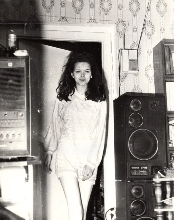 Retro photo - Black and white photo, Girls, Retro, Retrotechnics, Audio engineering, The photo, Film, Loudspeakers