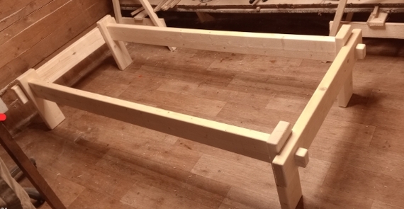 Вариант совсем без спинок