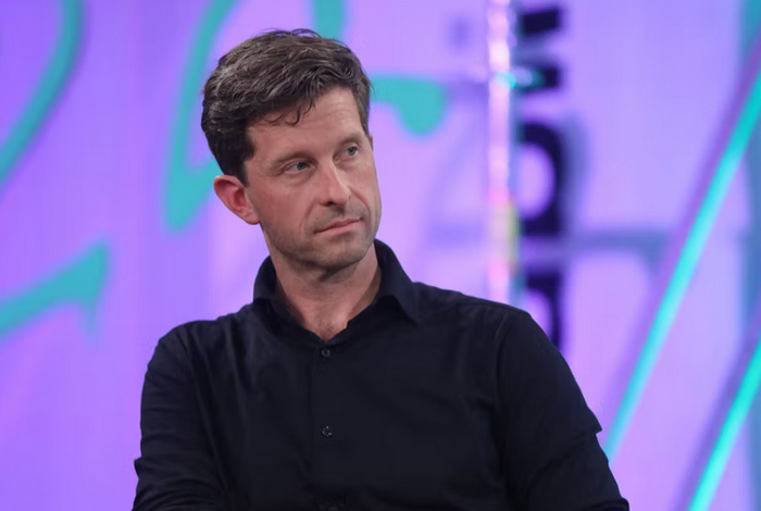   ,   Correctiv,  Re:publica 2024.