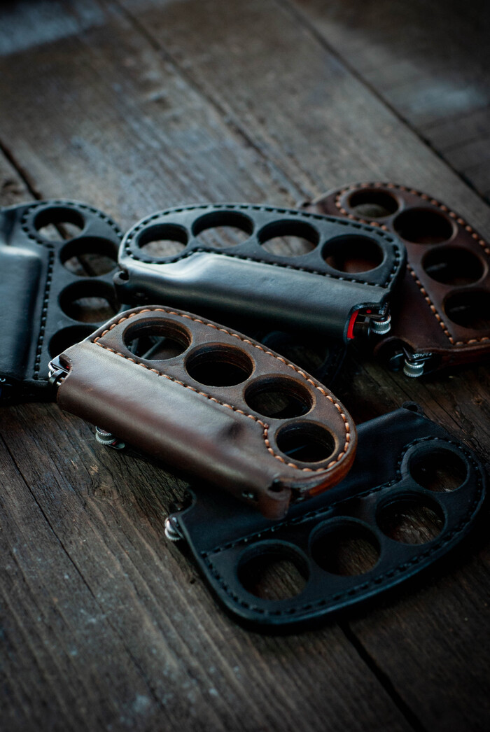 Формую под зажигалку Крикет, т.к. одна из самых живучих и безотказных.