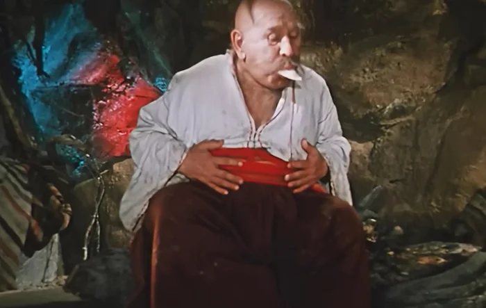 Как можно плеваться варениками??? Кощунство...