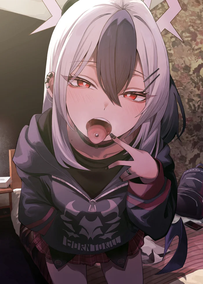 I screwed up... I'm saying I screwed up. - Anime, Anime art, Girls, Games, Blue archive, Onikata Kayoko, Girl with Horns, Piercing