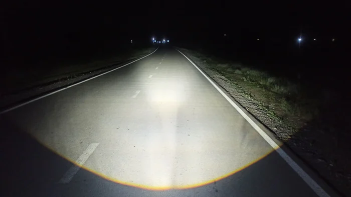 Moped Headlight Upgrade: Replacing the Standard Headlight with an Automotive Bi-LED Lens - My, Repair of equipment, Electrician, Scooter, Moto, Light, Modernization, Garage, Moped, Longpost