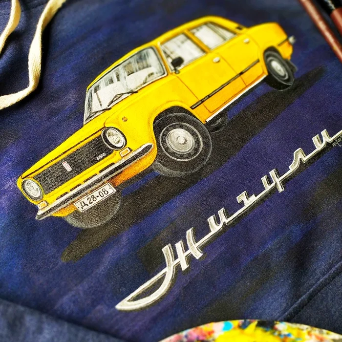 Zhiguli in my work. Sweatshirts, jeans, paintings - My, Zhiguli, Auto, Retro, Retro car, AvtoVAZ, Lada, Lada VFTS, Vaz-2101, VAZ-2105, VAZ-21011, Longpost