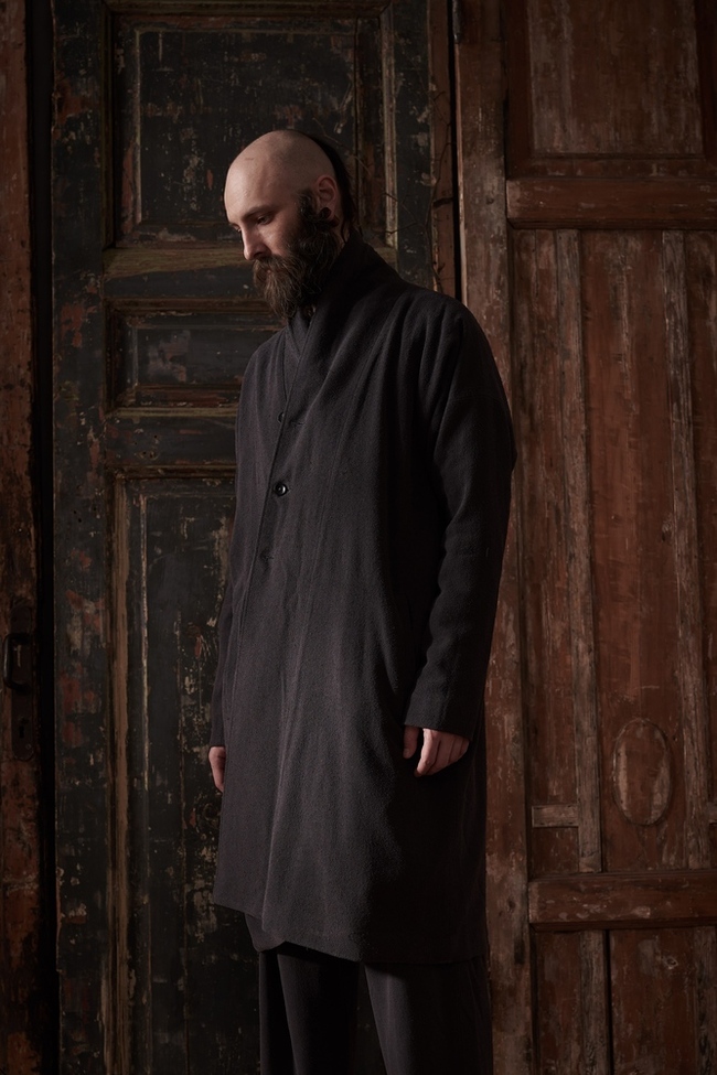 Бренд: "Infundibulum". Армяк - пальто с косым запахом, по аналогии: как у халата