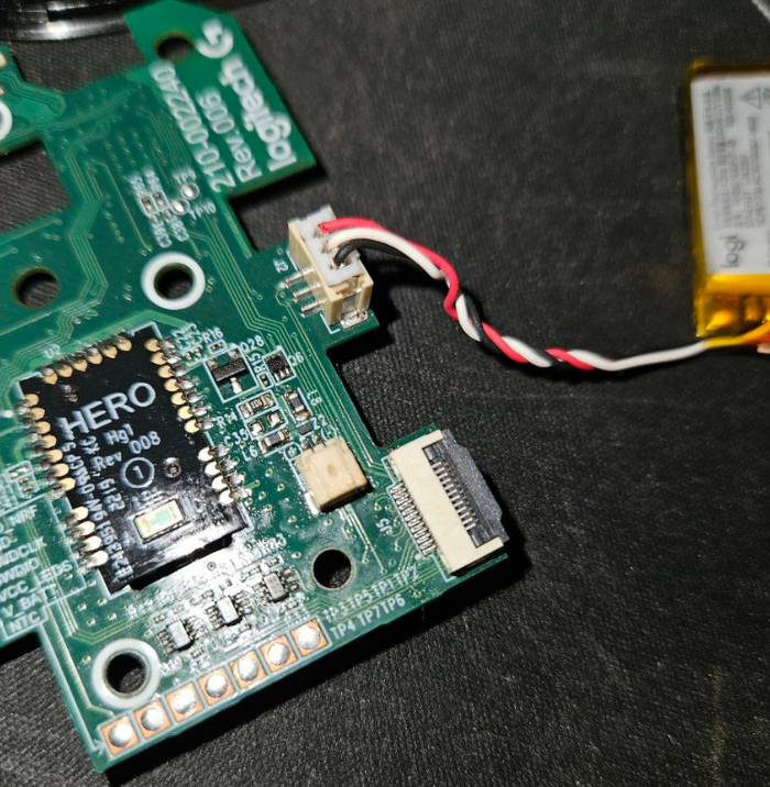 Плата с припаянным новым разъёмом