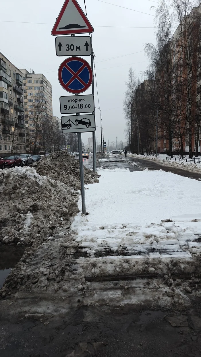 Does the no stopping sign (3.27) apply to the parking sign (6.4)? - Traffic rules, Parking, Parking, Longpost