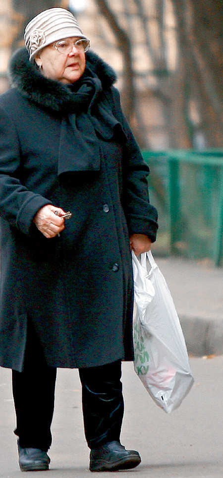 Нину Георгиевну подловили журналисты из «Экспресс-газеты»