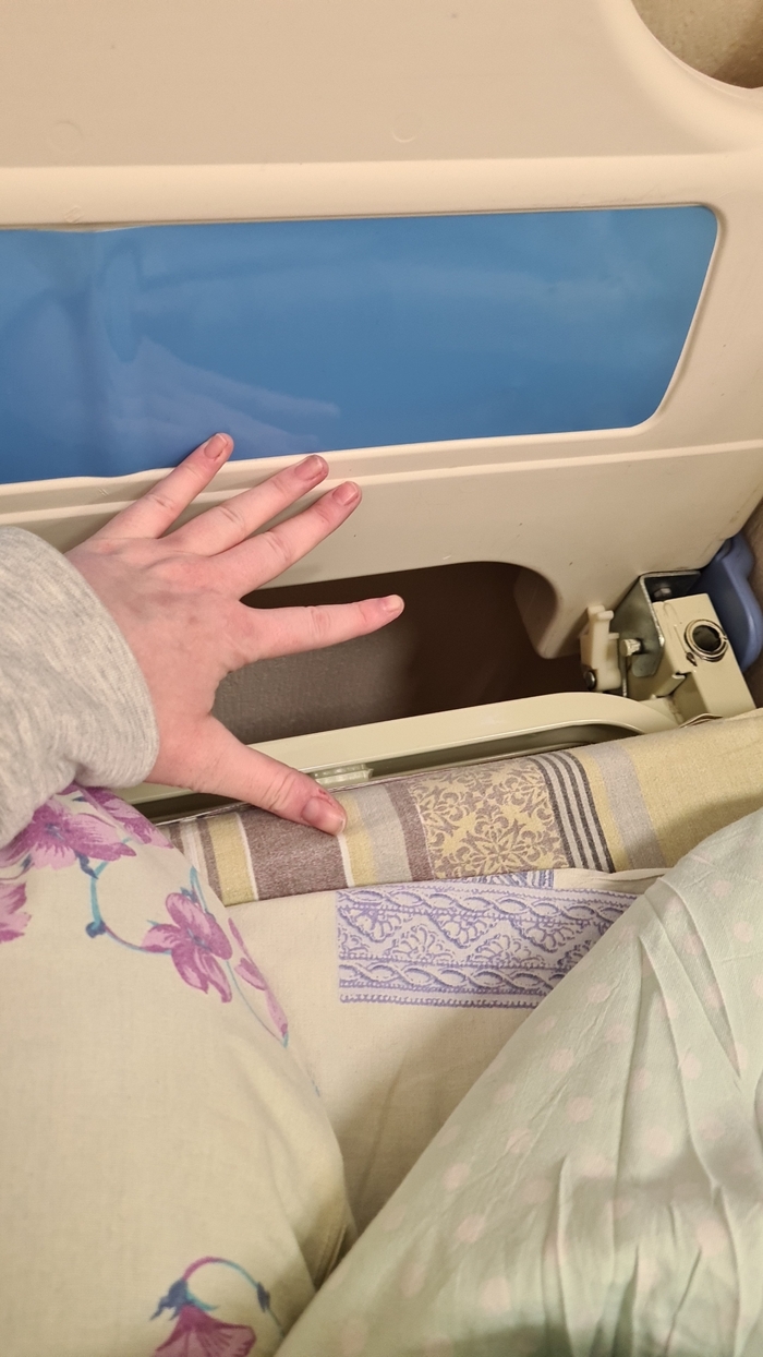 Шикарная конструкция кровати. Это изголовье