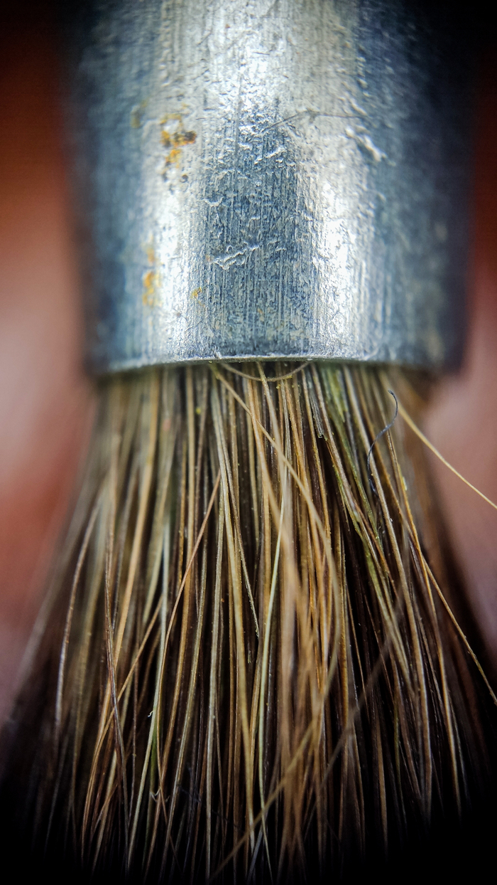 Тут худощавый воин