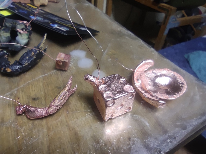     .  :  ,           ; -     ,   .