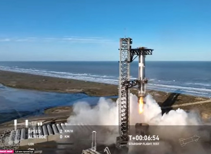 Мехадзила поймала 1 ступень СуперХеви!!