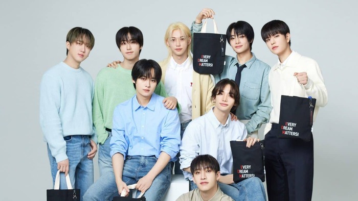 Stray Kids      K-pop,  , , , 