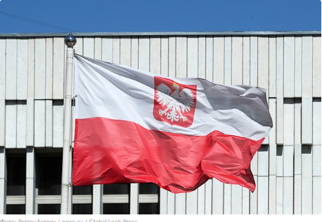 В Польше захотели лишить неработающих граждан Украины детских пособий