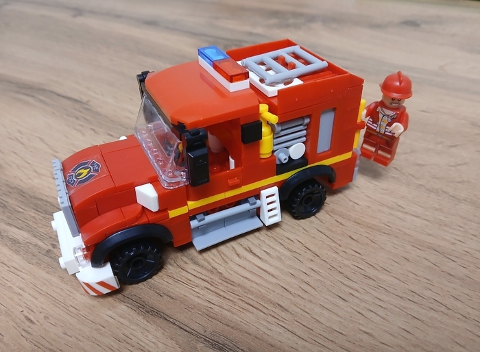      .  3 , LEGO, 