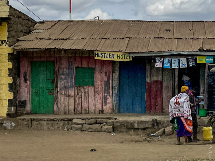 ����� HUSTLER