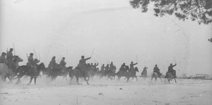 Soviet guards against Romanian cavalry, 20.11.1942 - My, Military history, The Second World War, The Great Patriotic War, the USSR, Red Army, Cavalry, Battle of stalingrad, Romanians, Longpost