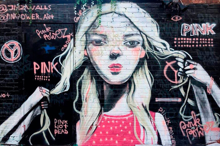-   -,  , Urban Art, , , , Girls power, 