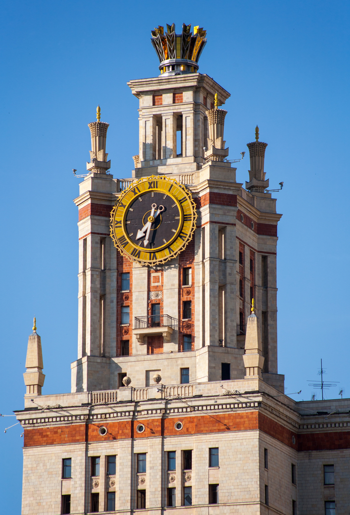 Фото: <!--noindex--><a href="https://pikabu.ru/story/5_samyikh_neobyichnyikh_chasov_moskvyi_12275651?u=http%3A%2F%2Fwikimedia.org&t=wikimedia.org&h=1fac217ca71d87040861ea21157e9ab869414d0c" title="http://wikimedia.org" target="_blank" rel="nofollow noopener">wikimedia.org</a><!--/noindex-->